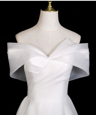 White Tulle Off the Shoulder Wedding Dress