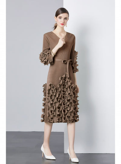 Slim V-neck Ruffled Wood Ears Dress