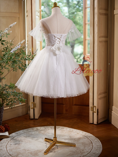 White Tulle Appliques Wedding Dress