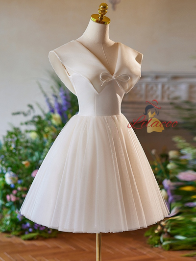 Light Champagne Tulle V-neck Homecoming Dress
