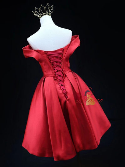 Burgundy Satin Pleats Homecoming Dress