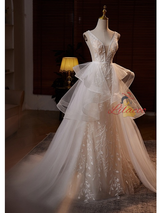White Tulle V-neck Sequins Beading Wedding Dress