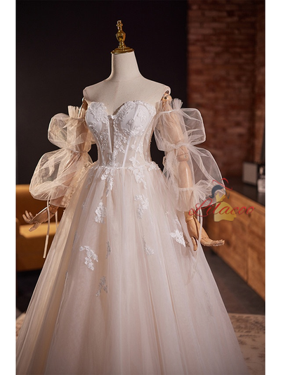 White Tulle Lace Long Sleeve Appliques Wedding Dress