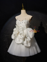 White Tulle Lace Backless 3D Flower Wedding Dress