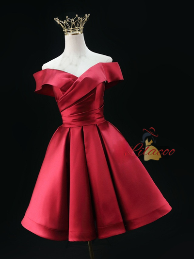 Burgundy Satin Pleats Homecoming Dress