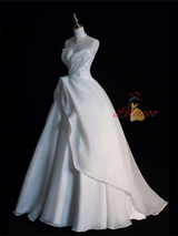 White Strapless Pleats Wedding Dress