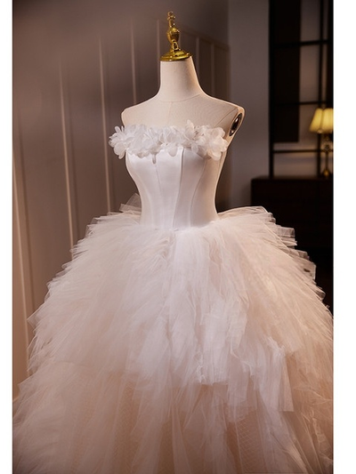 White Tulle Strapless 3D Flower Wedding Dress