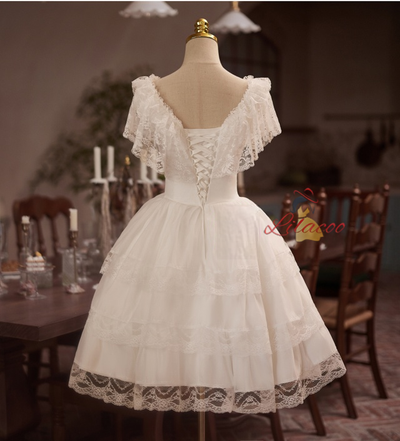 White Lace Tiers Wedding Dress