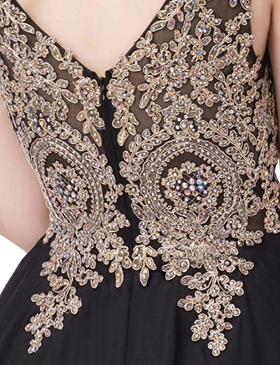 Black Chiffon V-neck Appliques Homecoming Dress
