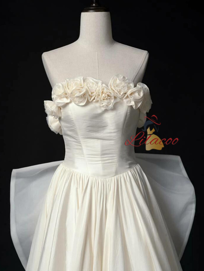 Ivory Satin Strapless 3D Flower Wedding Dress