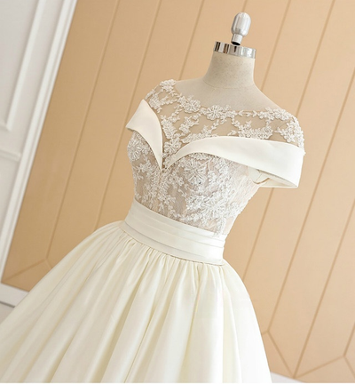 Beige White Satin Appliques Beading Wedding Dress