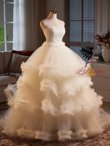 Champagne Tulle Strapless Pleats Wedding Dress