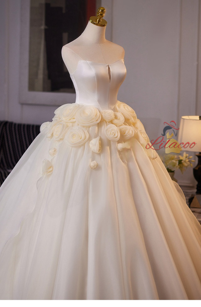 Ivory Tulle Strapless 3D Flower Wedding Dress
