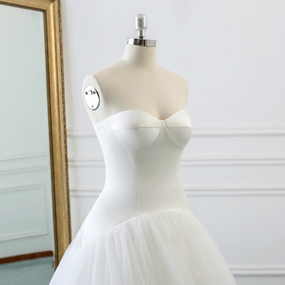 White Sweetheart Neck Tulle Satin Wedding Dress