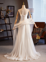 Fashion White Tulle Strapless Wedding Dress