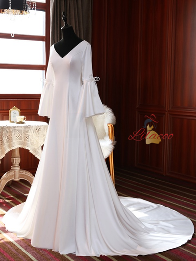 White Satin V-neck Long Sleeve Wedding Dress