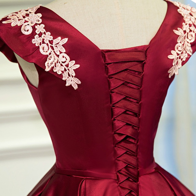 Burgundy Satin V-neck Homecoming Dresses