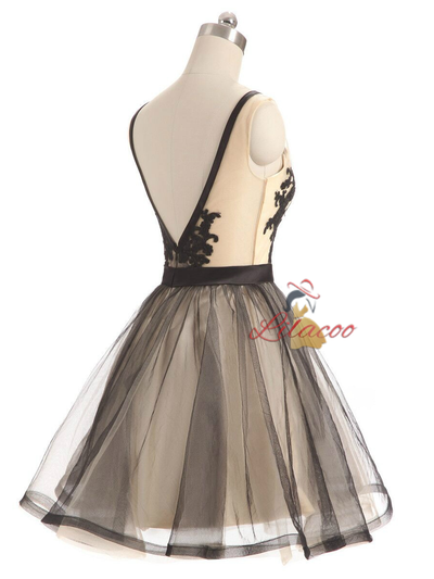 Black Tulle V-neck Lace Homecoming Dress