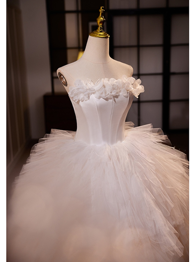 White Tulle Strapless 3D Flower Wedding Dress