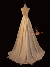 Simple White Satin V-neck Pleats Wedding Dress