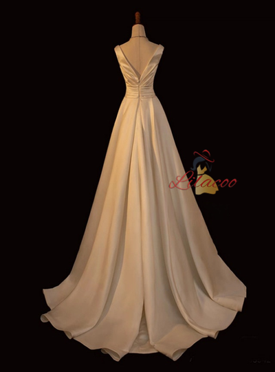 Simple White Satin V-neck Pleats Wedding Dress