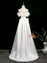 White Satin Pleats Bow Wedding Dress