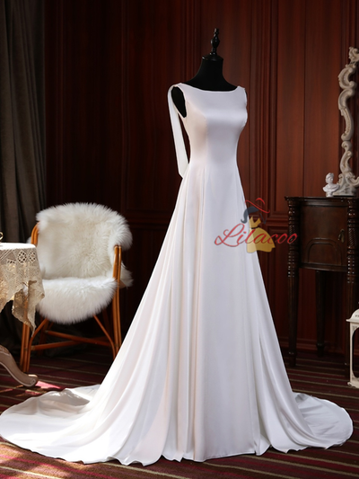 White Satin Sleeveless Wedding Dress