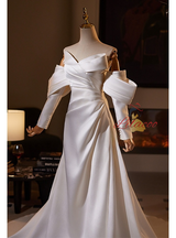White Satin Long Sleeve Pleats Wedding Dress