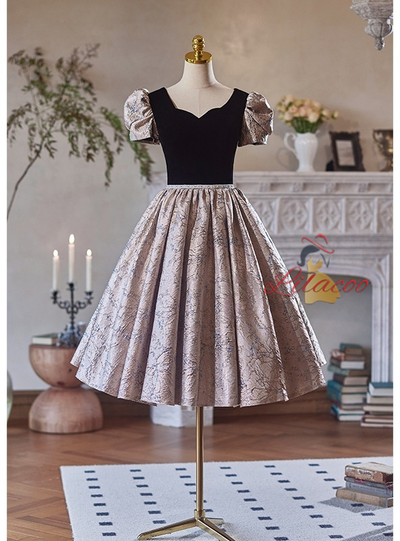 Black Velvet Square Neck Short Sleeve Homecoming Dress