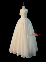 White Strapless Pleats Wedding Dress