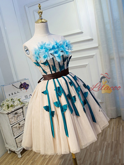 Champagne Tulle Strapless Flower Homecoming Dress