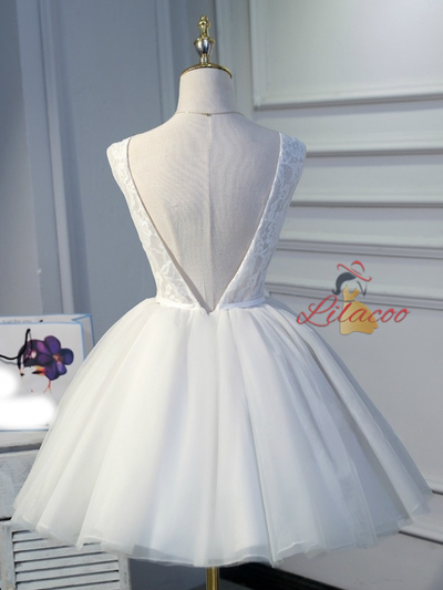 White Tulle Lace V-neck Homecoming Dress