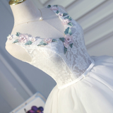 White Tulle Lace V-neck Homecoming Dress