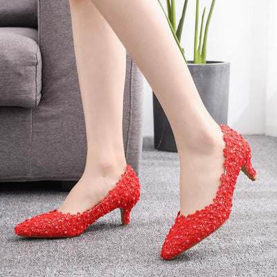 Lace Pointed Low-heeled Wedding Shoes