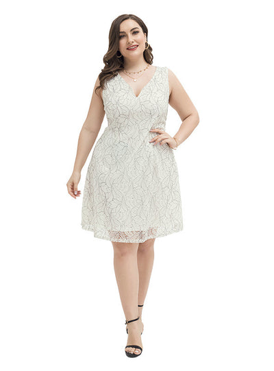 Plus Size White Lace V-neck Short Dress