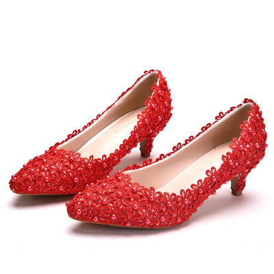 Lace Pointed Low-heeled Wedding Shoes