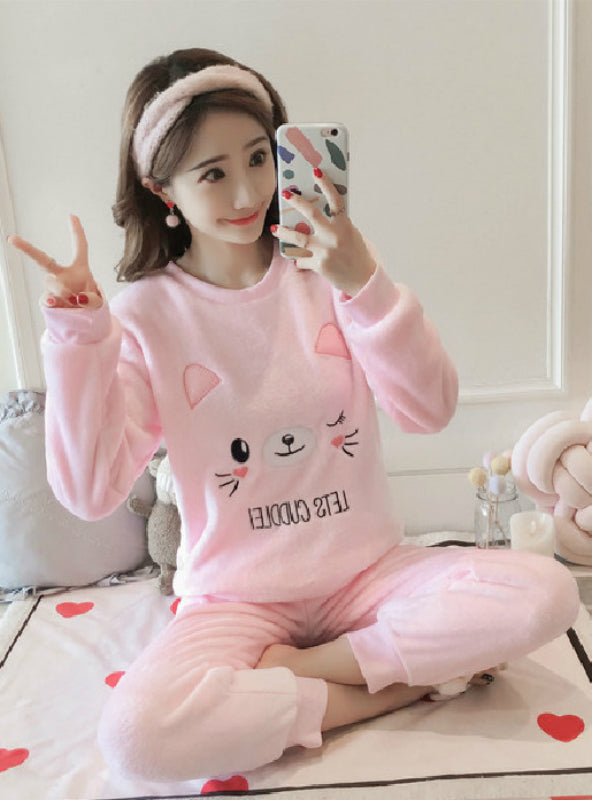 Women Cat Velvet Long Sleeve Pyjamas Sets