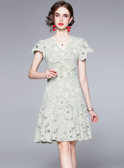 Heavy-duty Embroidery Flounce Dress