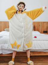 White Star Cat Long Sleeve Thick Coral Fleece Pajamas Bathrobe