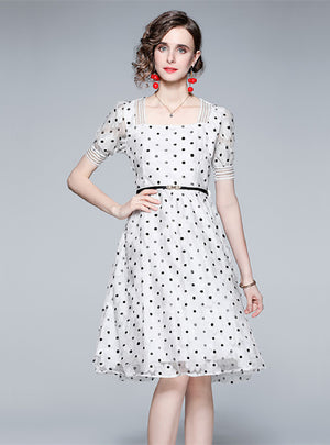 Retro Lace Flower Square Collar Dress