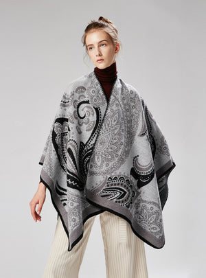 Color Matching Cashew Lady Triangular Split Shawl