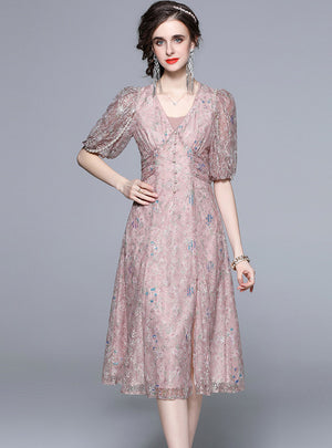 Retro-style Lace V-neck Bubble Sleeve Dress