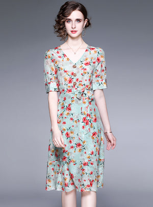 V-neck Floral Short Sleeve Lace-up Dress