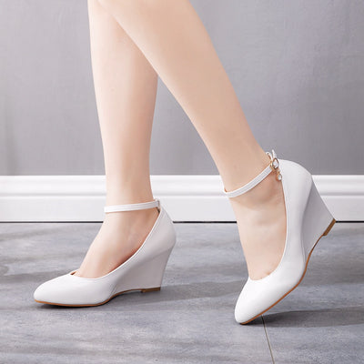 Shallow Buckle Pointed High Heel Shoes