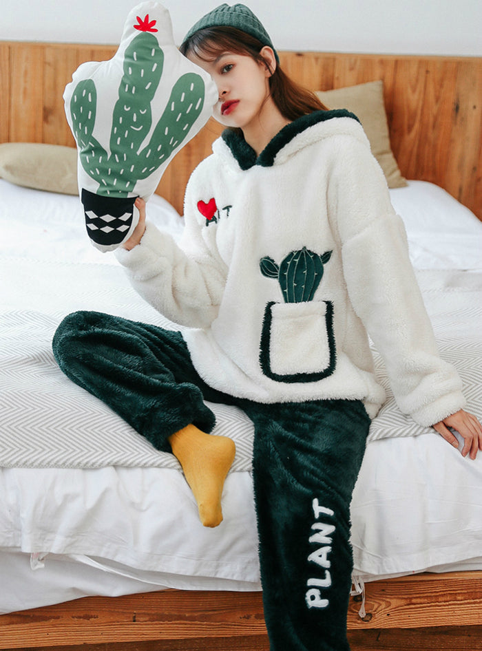 Women White Green Cactus Coral Velvet Pajamas