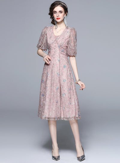 Retro-style Lace V-neck Bubble Sleeve Dress