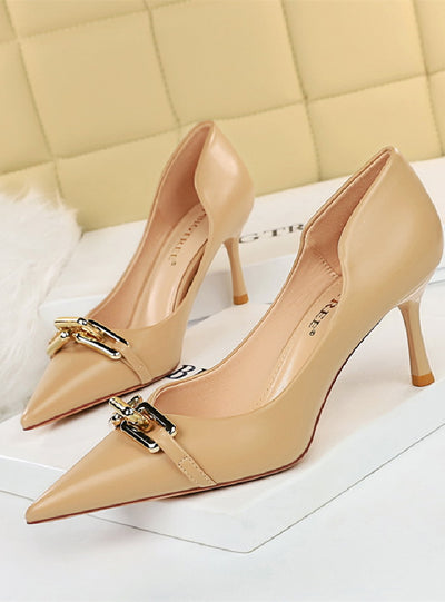 Shallow Pointed Hollow Metal Buckle Decorative Shoes