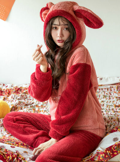 Red Long Sleeve Hooded With Leaves And Velvet