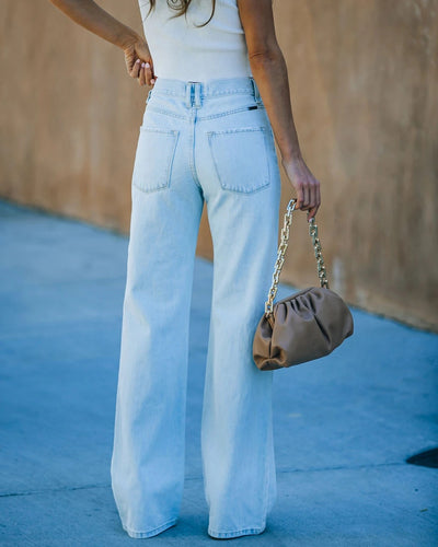 Light-colored Casual Holes Jeans