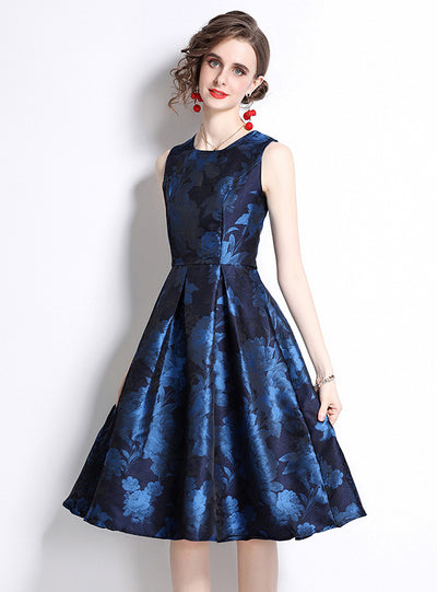 Slim-fit Sleeveless Round Neck Dress